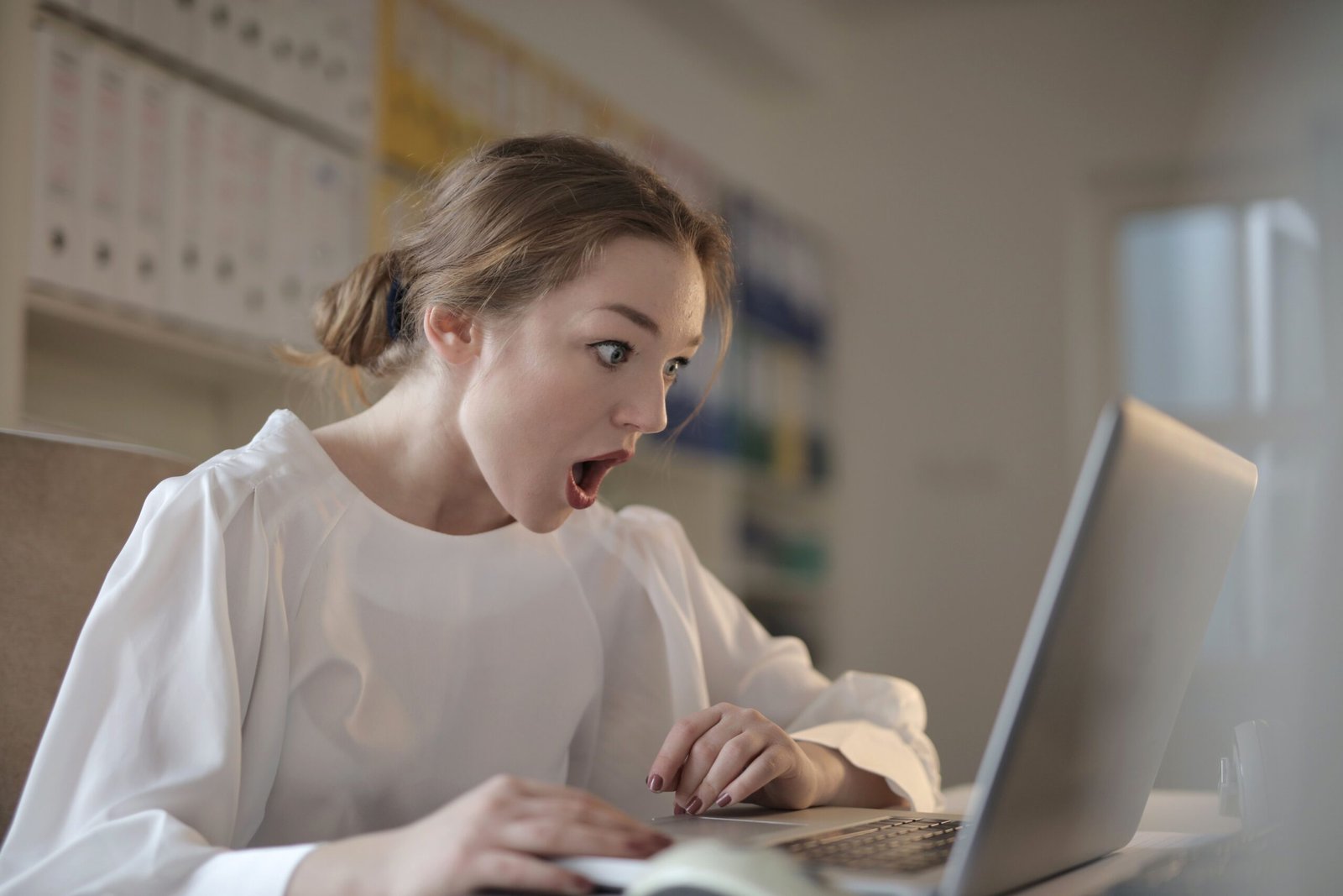 ¿El SAT te rechazó la facturación? Los 5 errores más comunes al emitir CFDI 4.0 pexels olly 3784324
